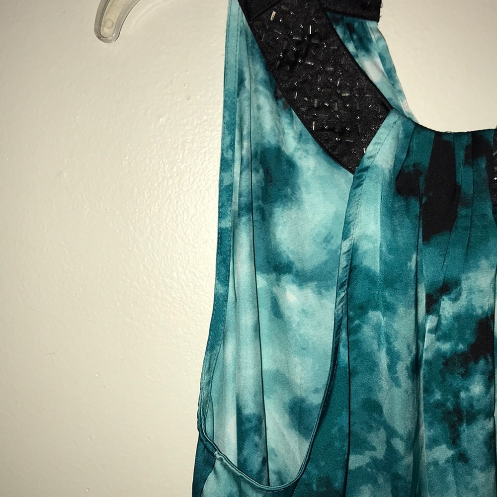 Top - Picture 2 of 5